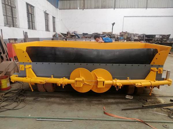 Tanzania customer placed an order for 3 sets of asphalt spreaders_2